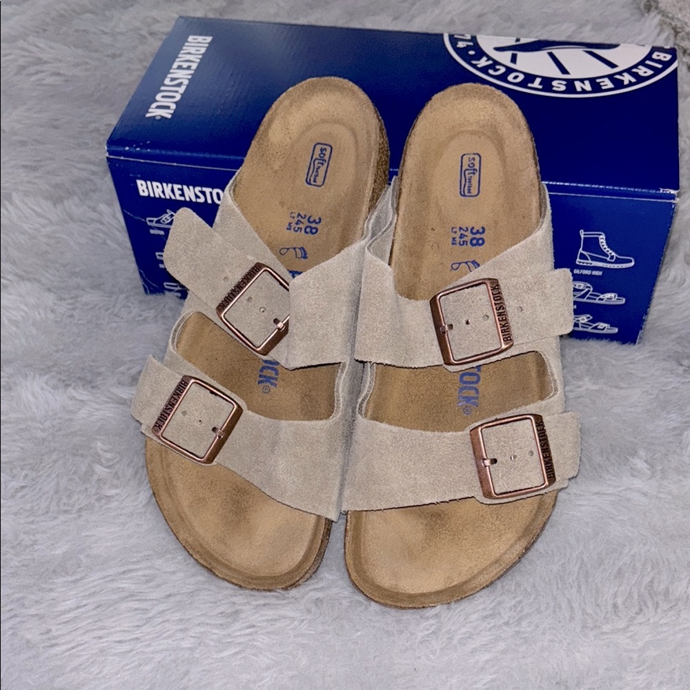 Birkenstock Sandals in Beige Suede